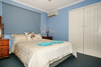 Roseland Holiday House - Hervey Bay Accommodation 4