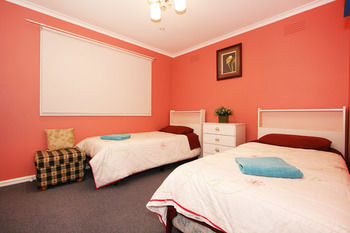 Roseland Holiday House - Hervey Bay Accommodation 5