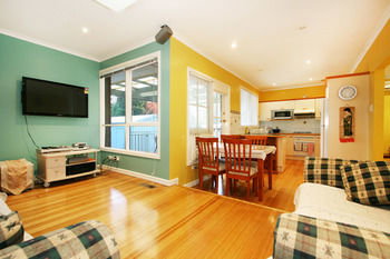 Roseland Holiday House - Hervey Bay Accommodation 9