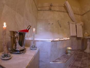 Windradyne Boutique Bed & Breakfast - Hervey Bay Accommodation 0