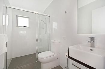 Cooroy Luxury Motel Apartments Noosa - Hervey Bay Accommodation 2