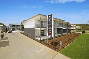 Cooroy Luxury Motel Apartments Noosa - Hervey Bay Accommodation 4