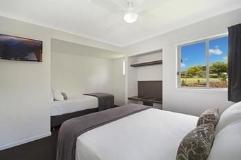 Cooroy Luxury Motel Apartments Noosa - Hervey Bay Accommodation 7
