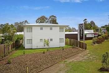 Cooroy Luxury Motel Apartments Noosa - Hervey Bay Accommodation 18