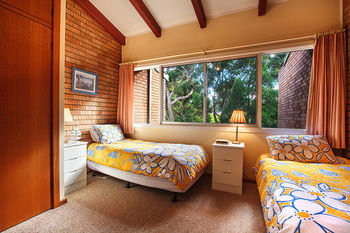 Mollymook Beach Units - Hervey Bay Accommodation 3