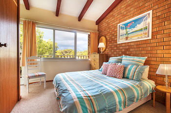 Mollymook Beach Units - Hervey Bay Accommodation 6