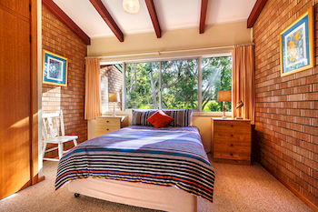 Mollymook Beach Units - Hervey Bay Accommodation 7