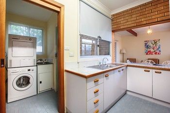 Mollymook Beach Units - Hervey Bay Accommodation 9