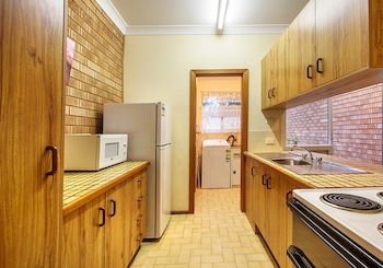 Mollymook Beach Units - Hervey Bay Accommodation 13