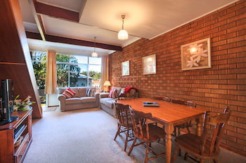 Mollymook Beach Units - Hervey Bay Accommodation 15