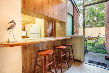 Mollymook Beach Units - Hervey Bay Accommodation 20