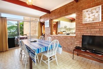 Mollymook Beach Units - Hervey Bay Accommodation 22