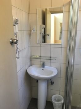 Westside Motor Inn - Hervey Bay Accommodation 6