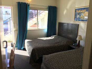 Westside Motor Inn - Hervey Bay Accommodation 16