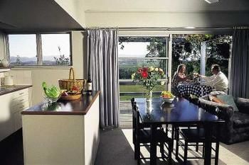 Vineyard Hill - Hervey Bay Accommodation 2