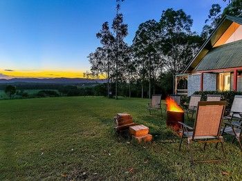 Vineyard Hill - Hervey Bay Accommodation 5