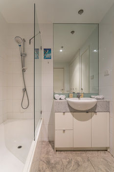 StayIcon Serviced Apartments - Hervey Bay Accommodation 24