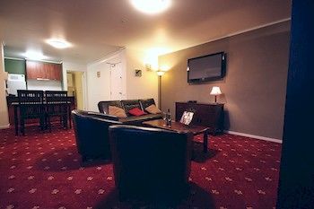 Melbourne Stays - Docklands - Hervey Bay Accommodation 0