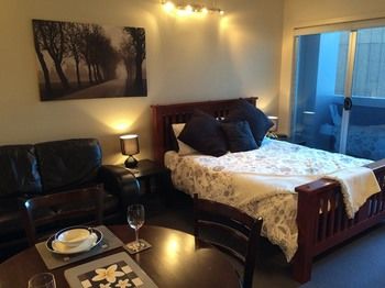 Melbourne Stays - Docklands - Hervey Bay Accommodation 9