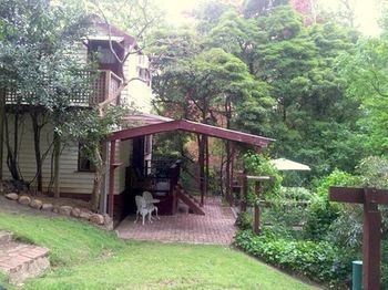 Stones Throw Cottage Bed & Breakfast - Hervey Bay Accommodation 1
