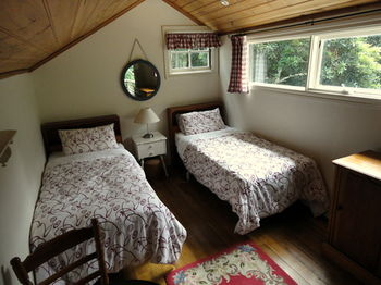 Stones Throw Cottage Bed & Breakfast - Hervey Bay Accommodation 2