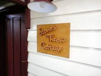Stones Throw Cottage Bed & Breakfast - Hervey Bay Accommodation 9