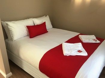 Huskisson Beach Bed And Breakfast - Hervey Bay Accommodation 68