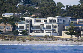 Mollymook Beachfront Executive Apartment - Hervey Bay Accommodation 9