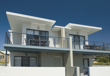 Mollymook Beachfront Executive Apartment - Hervey Bay Accommodation 11
