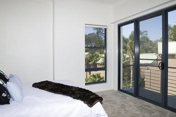 Mollymook Beachfront Executive Apartment - Hervey Bay Accommodation 15