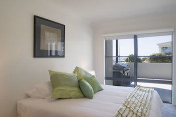 Mollymook Beachfront Executive Apartment - Hervey Bay Accommodation 16