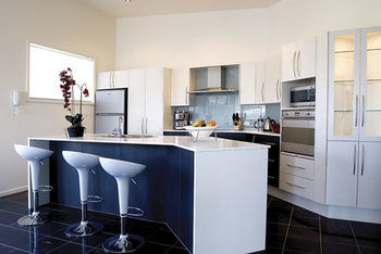 Mollymook Beachfront Executive Apartment - Hervey Bay Accommodation 21