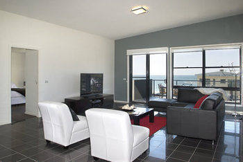 Mollymook Beachfront Executive Apartment - Hervey Bay Accommodation 24