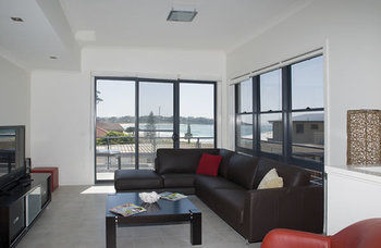 Mollymook Beachfront Executive Apartment - Hervey Bay Accommodation 26