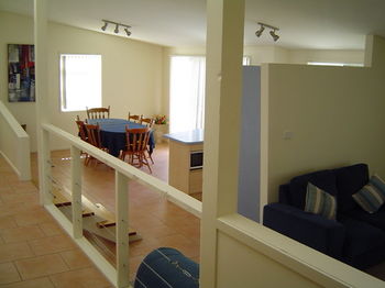 Breeze In Mollymook - Hervey Bay Accommodation 3