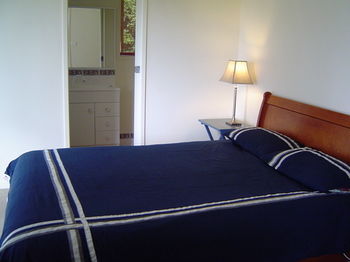 Breeze In Mollymook - Hervey Bay Accommodation 5
