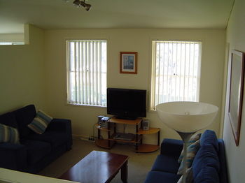 Breeze In Mollymook - Hervey Bay Accommodation 8