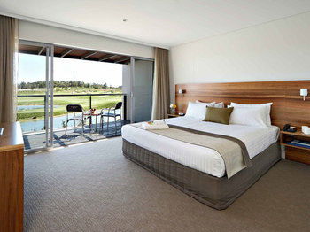 Magenta Studio Room - Tourism Hervey Bay 2