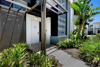 Magenta Studio Room - Tourism Hervey Bay 3