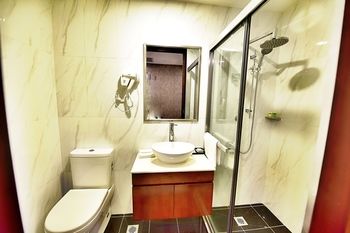 Megaboom City Hotel - Hervey Bay Accommodation 10