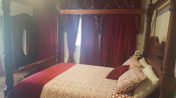 Wisemans Inn Hotel - Hervey Bay Accommodation 9