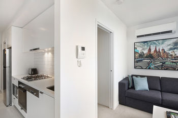 Experience Bella Hotel Apartments - Hervey Bay Accommodation 24