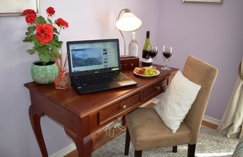 Cutmore Cottages - Bagala Bungalow - Hervey Bay Accommodation 1
