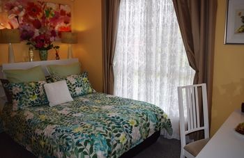 Cutmore Cottages - Bagala Bungalow - Hervey Bay Accommodation 4