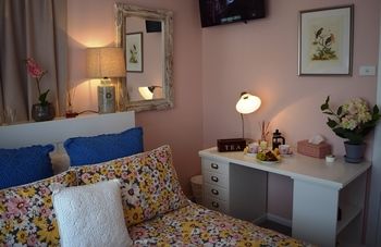 Cutmore Cottages - Bagala Bungalow - Hervey Bay Accommodation 19
