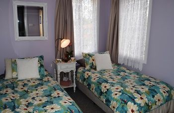 Cutmore Cottages - Bagala Bungalow - Hervey Bay Accommodation 32