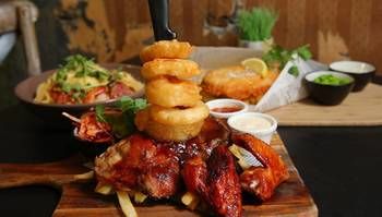The Criterion Pub And Kitchen Carrington - Hervey Bay Accommodation 6