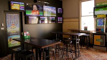 The Criterion Pub And Kitchen Carrington - Hervey Bay Accommodation 8