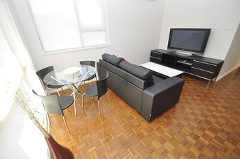 Neutral Bay 9 Bent Furnished Apartment - Hervey Bay Accommodation 1