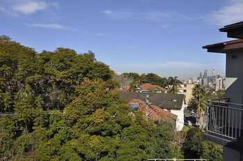 Neutral Bay 9 Bent Furnished Apartment - Hervey Bay Accommodation 4